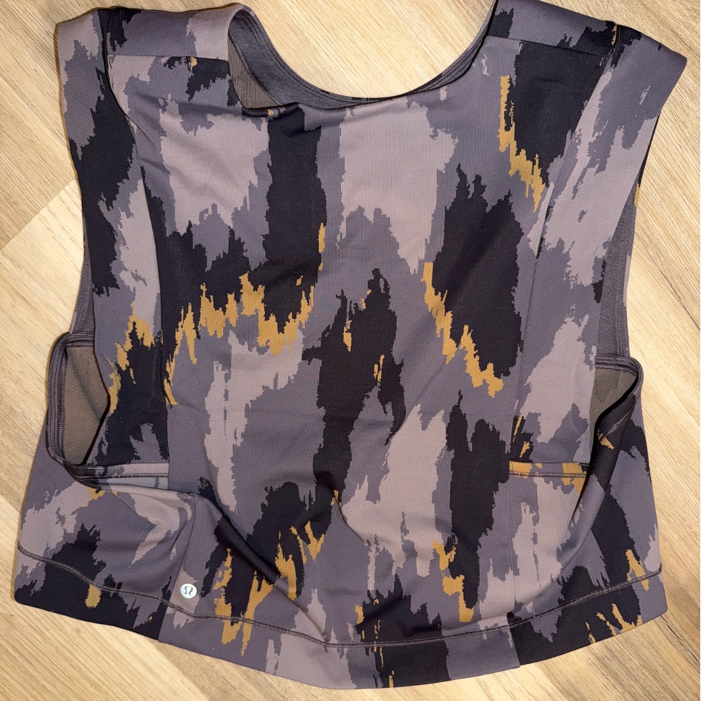 Lululemon Take The Moment Cropped Tank - Picture 7 of 7